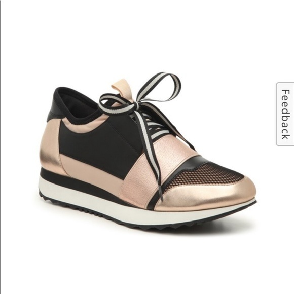 Steve Madden Shoes - NEW Steve Madden Kaiyo Rose gold sneakers 8.5